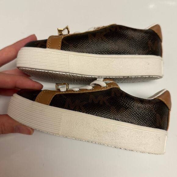 NWOT Michael Kors Toddler Baby Girl Size 5 Brown Designer Sneakers Gold Charm - Picture 7 of 9